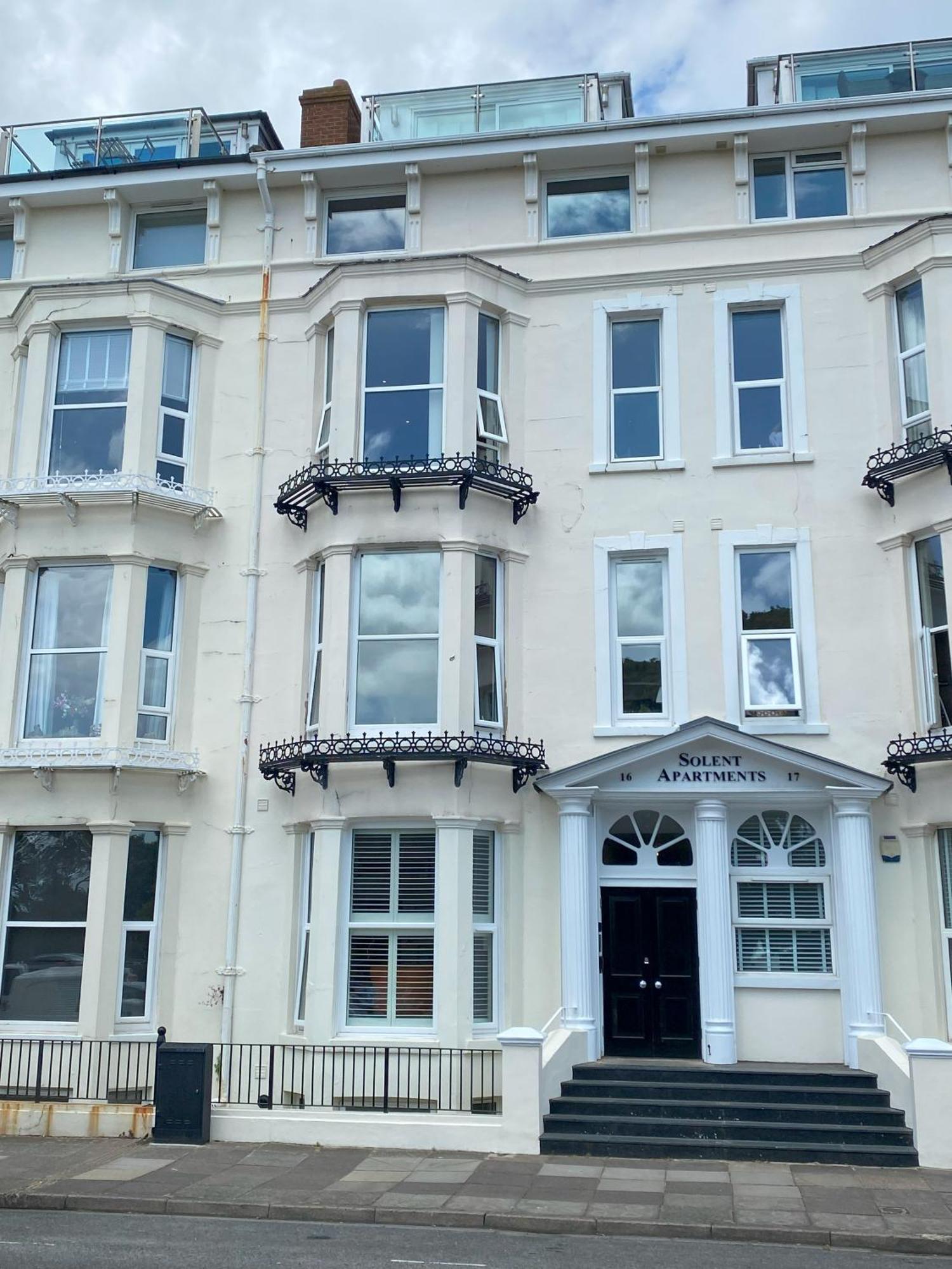 Solent Apartments Portsmouth Dış mekan fotoğraf